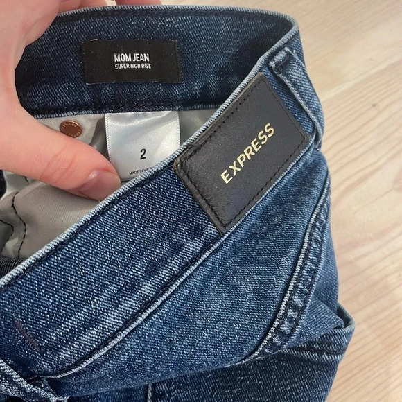 Express Mom Jeans - Picture 8 of 16